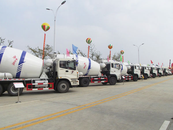Concrete mixer truck manufacturers