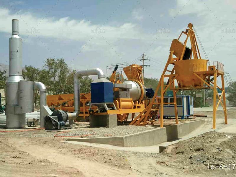 asphalt mixing plant on site