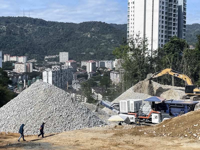 Comparison of Mobile Stone Crushers